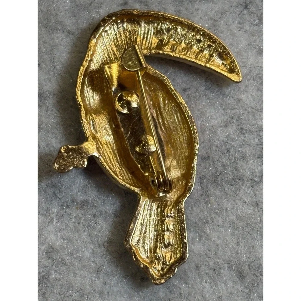 #11. Toucan Bird Brooch